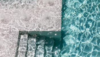 Trattamento UV per piscina: acqua sicura e cristallina