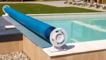Coperture per piscine scorrevoli: protezione, risparmio e sicurezza