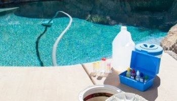 Come aprire correttamente la piscina per la stagione estiva