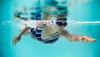 Come combattere la noia in piscina: strategie efficaci