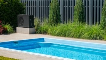 Goditi la tua piscina anche d’inverno: sistemi di riscaldamento a confronto