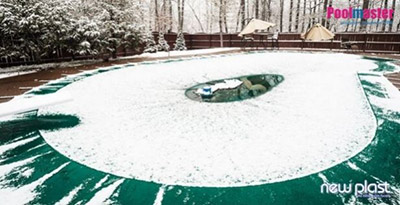 A cosa serve un cuscino ad aria quando si copre la piscina esterna?