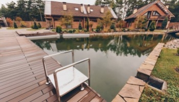 Laghetto naturale balneabile: cos’è e come funziona davvero