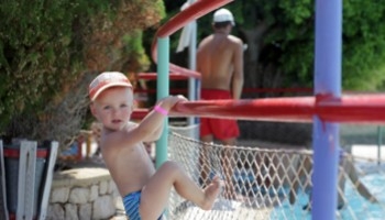 Recinzione di sicurezza per piscina: proteggi i tuoi bambini